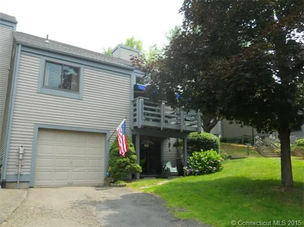 554 Pilgrim Hbr, Wallingford, CT 06492