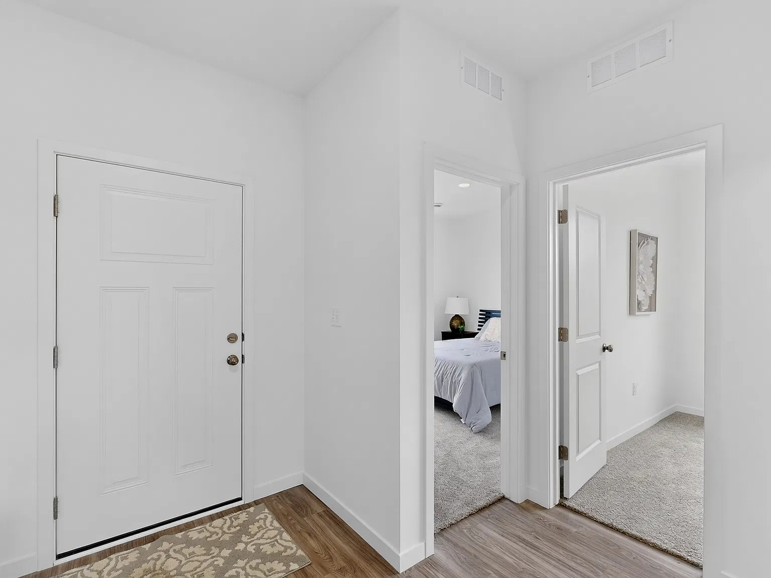 3 bed, 1517 sqft, $2,595 — Photo 2