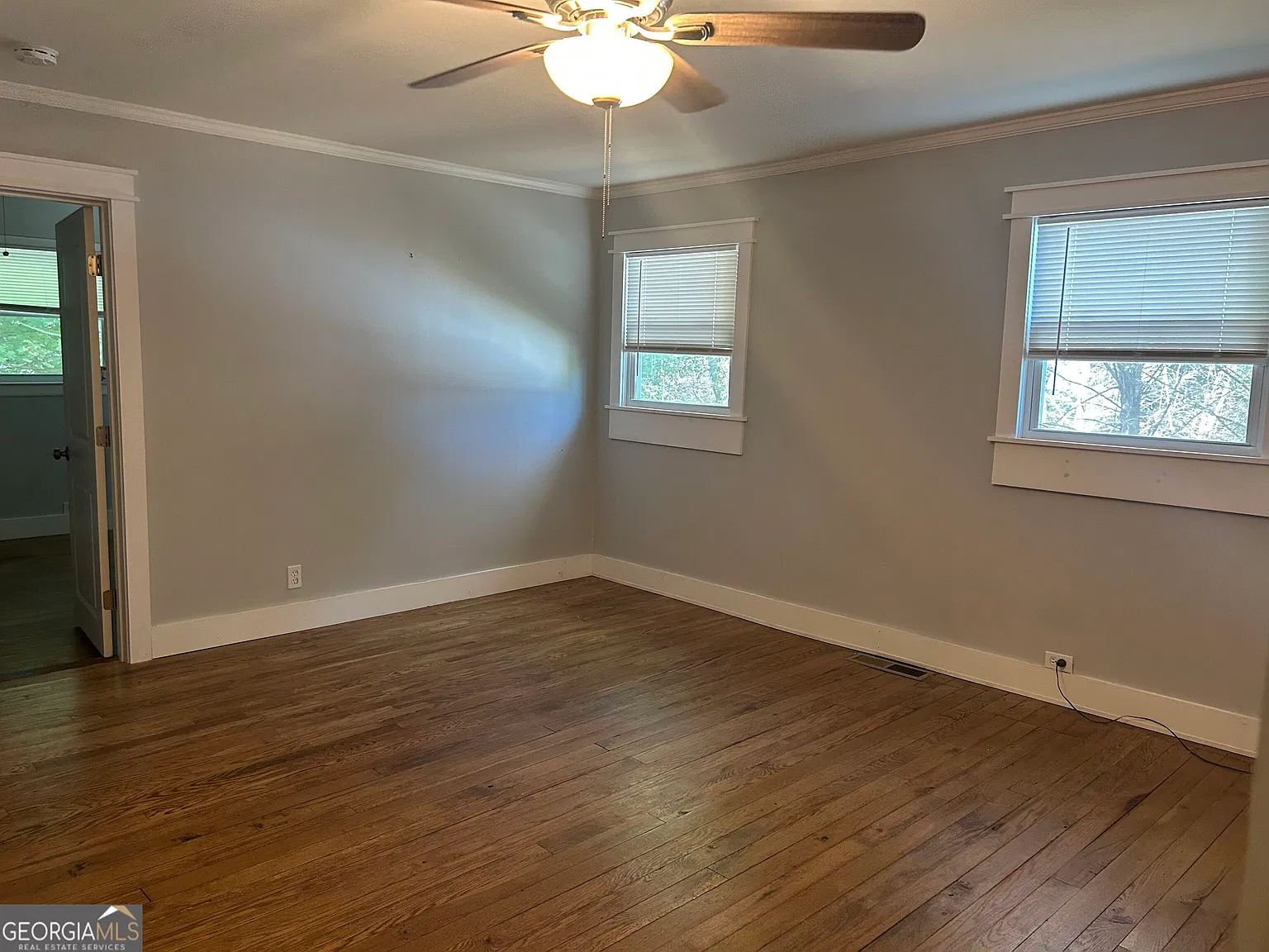 2 bed, 1.0 bath, 2219 sqft, $1,700 — Photo 4