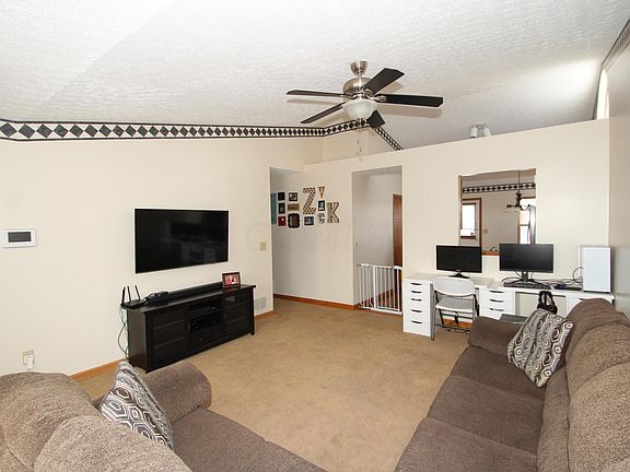 3rd image of 1432 Pineland Ct