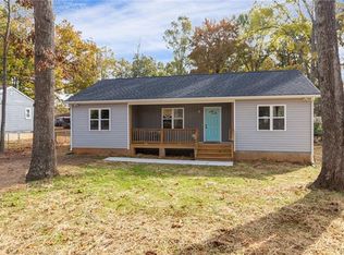 2208 Kiowa Dr, Powhatan, VA 23139
