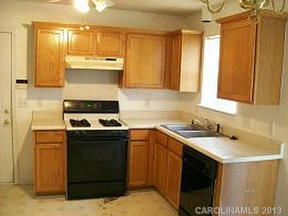 5th image of 8407 Alicia Brittany Ln