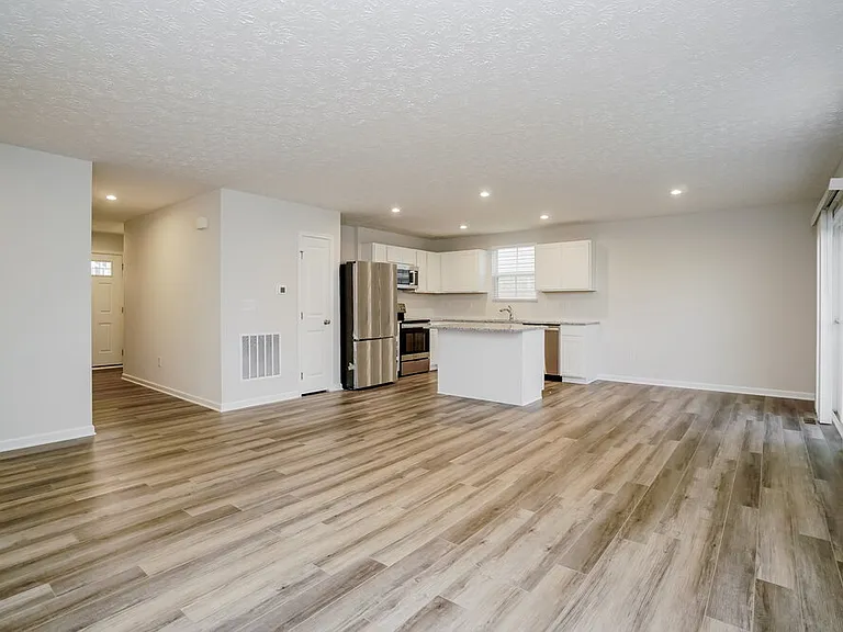 1971 Lake Crest Dr — Photo 5