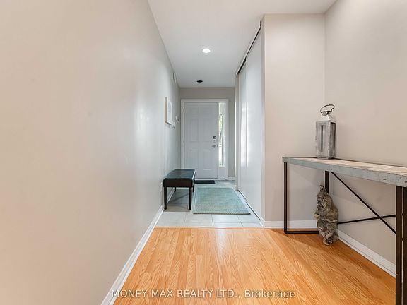 3rd image of 7 Forsyth Ln #4