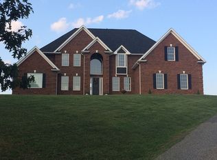 2086 Etzler Rd, Troutville, VA 24175