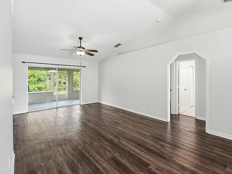 2368 Sweetwater Blvd — Photo 8