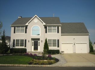 18 Augusta Dr, Westampton, NJ 08060
