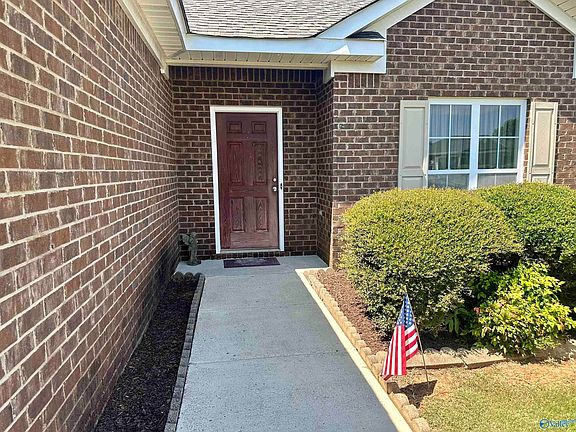 2nd image of 110 Chapel Creek Dr