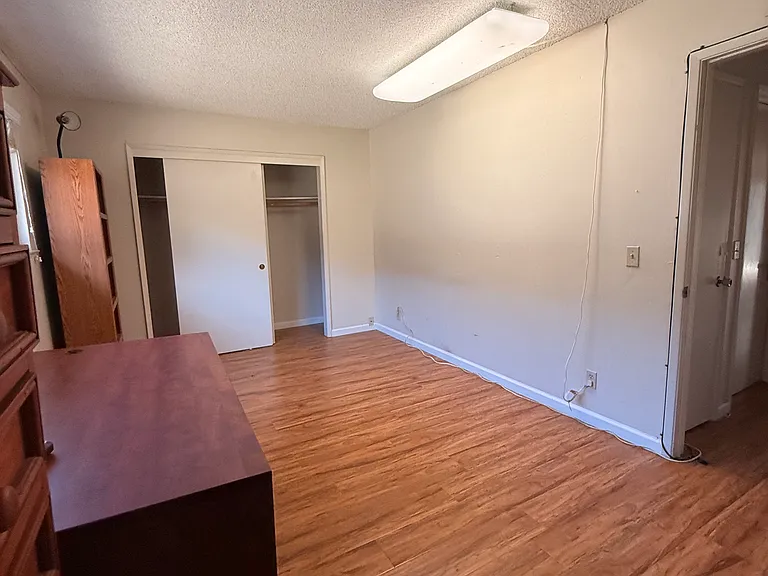 437 Boynton Ave #4 — Photo 3
