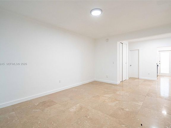 4th image of 1120 Euclid Ave #6