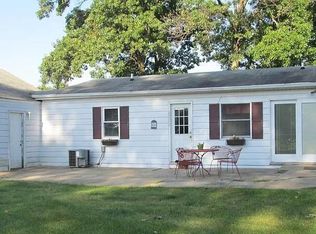 937 Treasure Island Dr, Mattawan, MI 49071