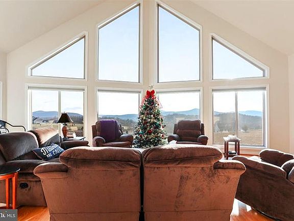 5th image of 342 Freezeland Manor Dr