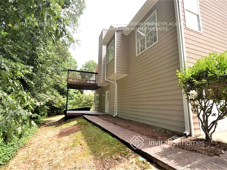 1661 Hampton Walk Dr — Photo 11