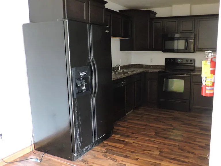 101 Ash Street — Photo 21