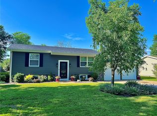 709 Prairie St, Altamont, IL 62411