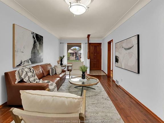 5th image of 1115 Hall Ave