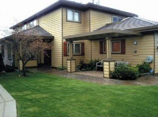 3597 S Village Dr, Medford, OR