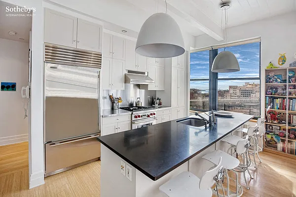 Sold by Sotheby's International Realty | media 5