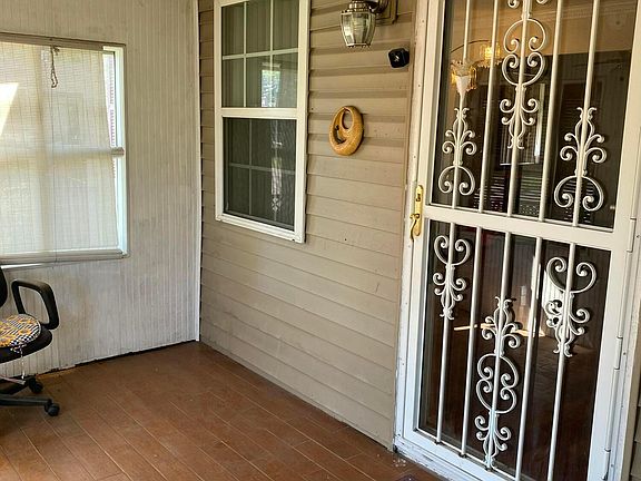 2nd image of 2219 Amherst Ave