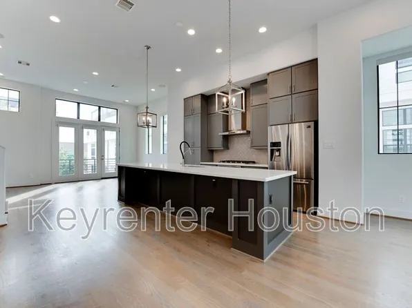 2928 Lamar St, Houston, TX 77003