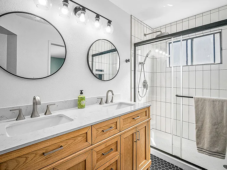 23889 Oakmont Way — Photo 19