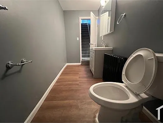 109 Grove Ave — Photo 3