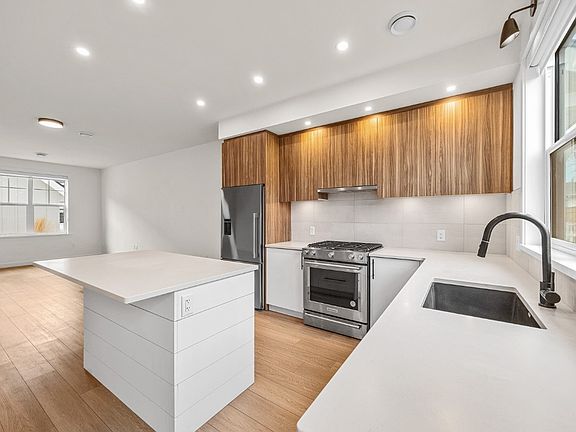 3rd image of 1308 Cedar St #6
