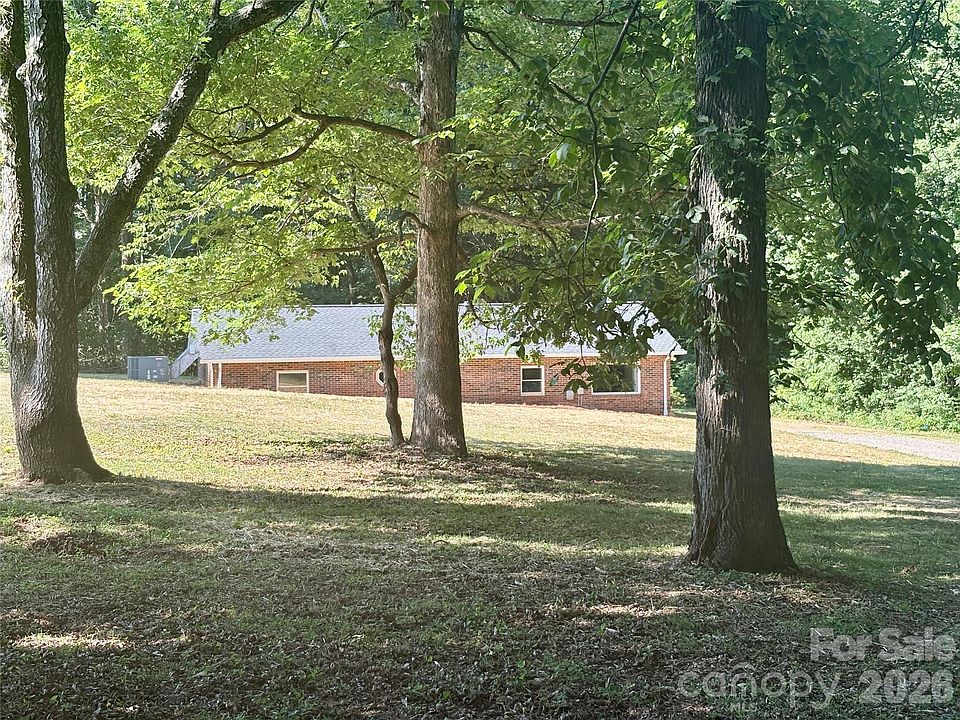 1st image of 254 Beechwood Farm Rd