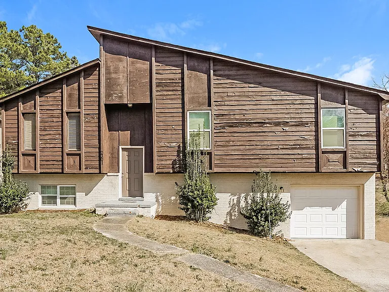 2301 9th Pl NW — Photo 1