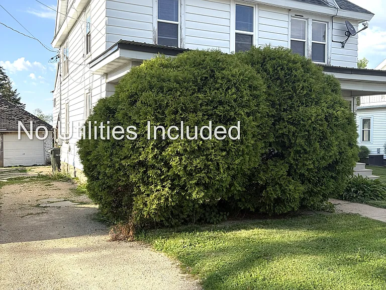 436 E Sullivan St — Photo 2