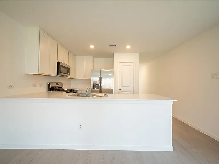 6147 Sunburst Scarlet St — Photo 17