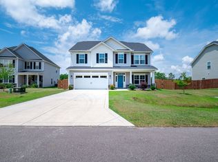 909 Needlerush Rd, Sneads Ferry, NC 28460