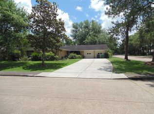 1402 Beachcomber Ln, Houston, TX 77062