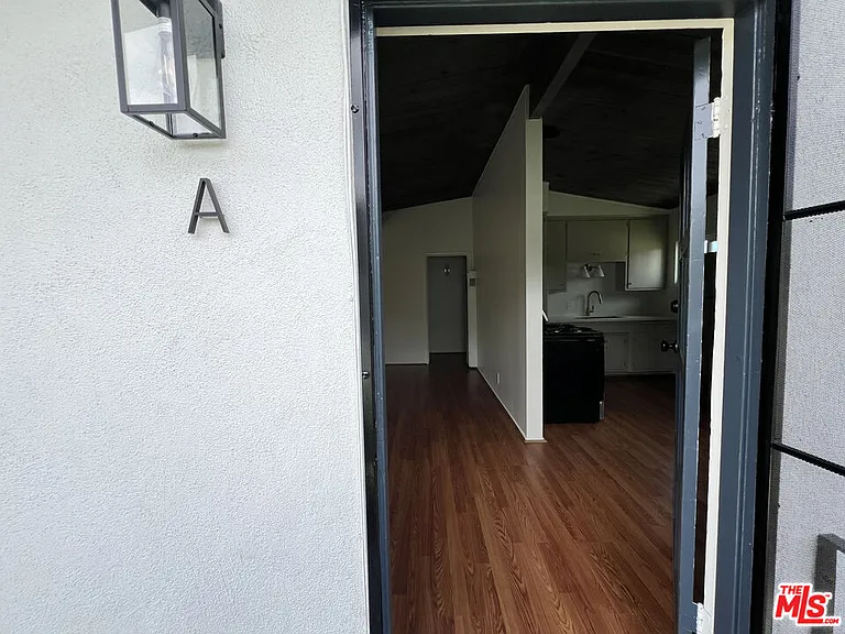 2215 Orange Grove Ave — Photo 21