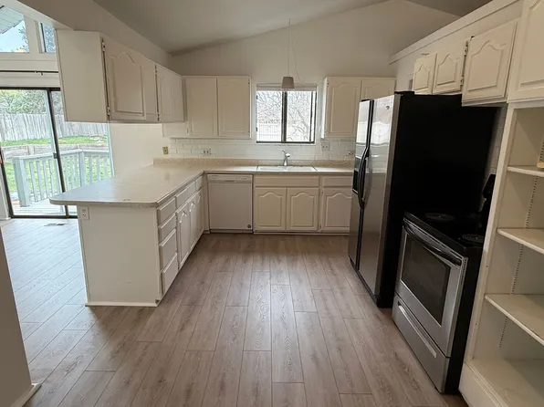 2311 E High Mountain Dr, Sandy, UT 84092