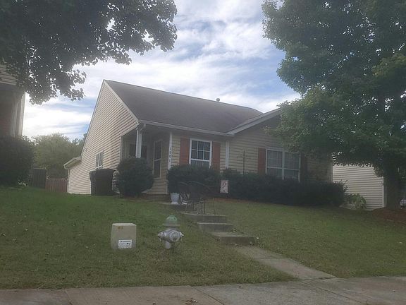 3rd image of 1501 Andora Dr