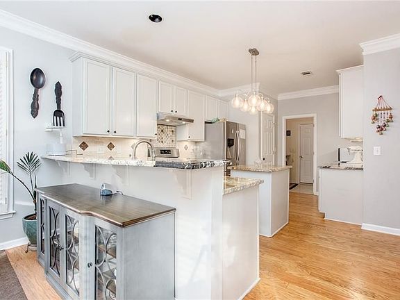 4th image of 120 Cabots Cove Ct