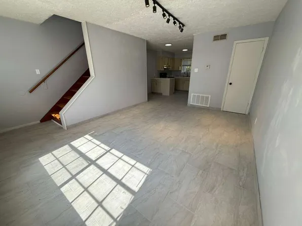 100 Park Row Ave APT D, Long Beach, MS 39560