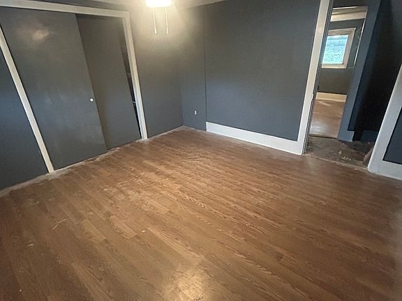 4th image of 618 McMahon Ave