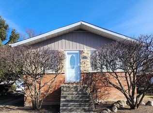 1029 N Cedar Lake Rd, Round Lake Beach, IL 60073