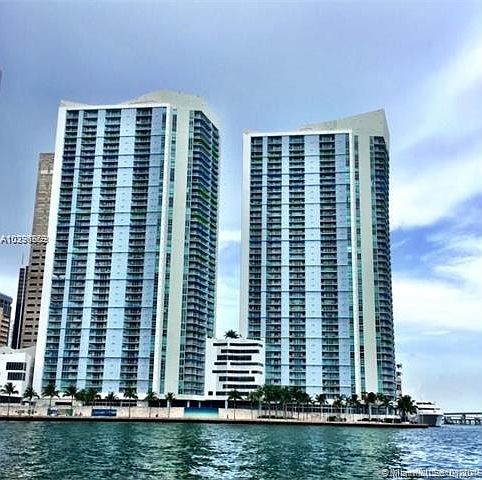 1st image of 325 Biscayne Blvd #4221