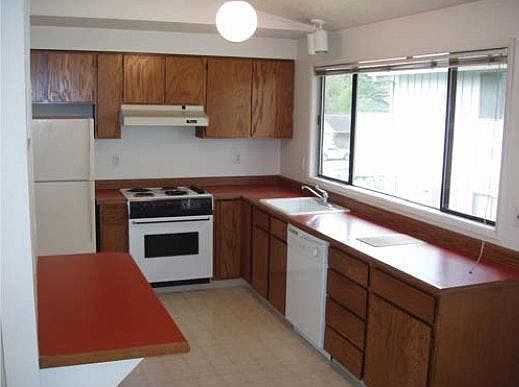 2nd image of 6829 Montauk Cir