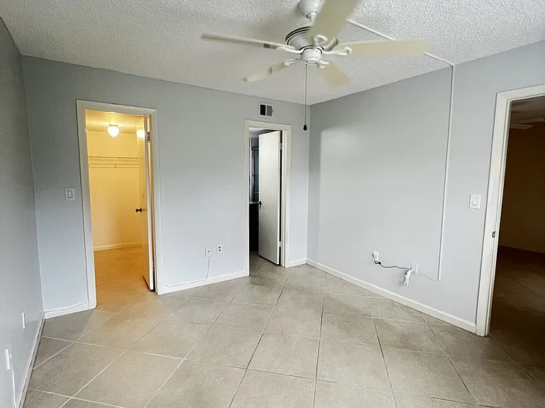 9301 Central Park Dr #102 — Photo 15