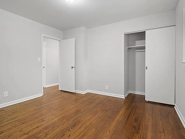 1054 N Pine Knoll Dr — Photo 16
