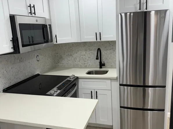 843 Peninsula Blvd, Hempstead, NY 11550
