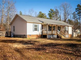 2860 Roundabout Rd, Louisa, VA 23093