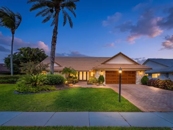 4382 White Cedar Ln, Delray Beach, FL 33445