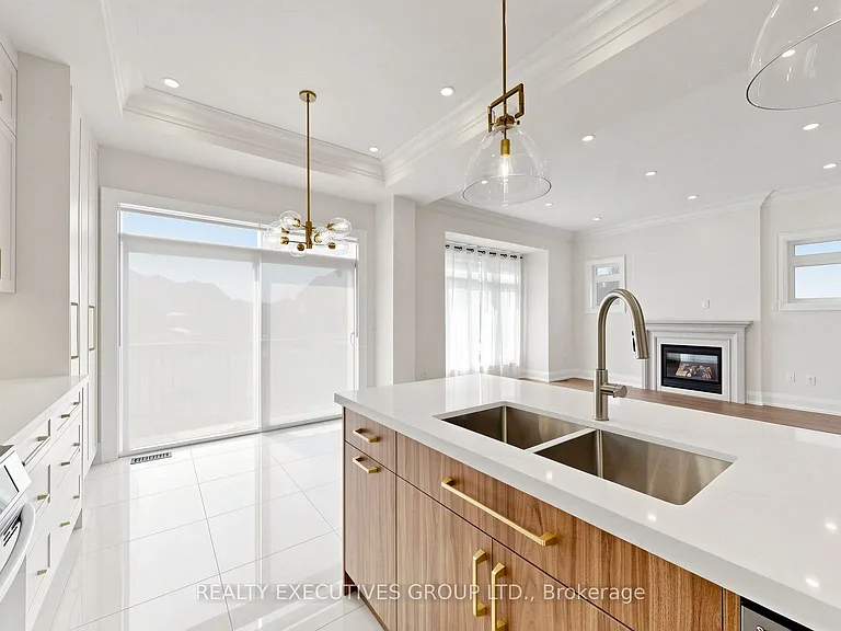 8 Limelight St — Photo 22