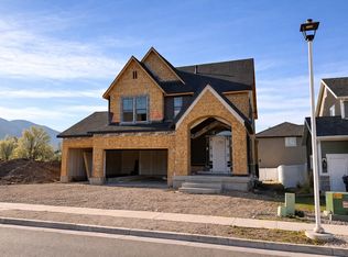461 W Summerhill Ln, Centerville, UT 84014