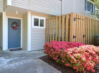 220 Elizabeth St APT E9, Chapel Hill, NC 27514